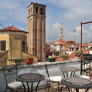 La Terrazza Dei Miracoli Couette-café Venise